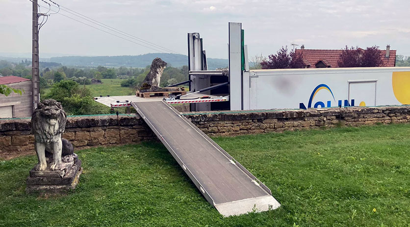 Camion de déménagement